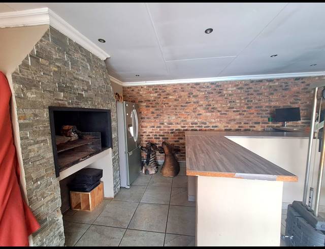 3 BEDROOM HOUSE FOR SALE IN DUNCANVILLE